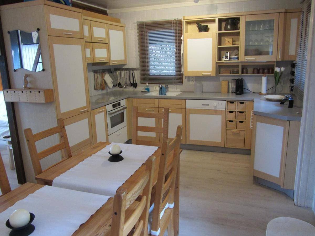 Foto 2 von 26: Three-Bedroom Chalet