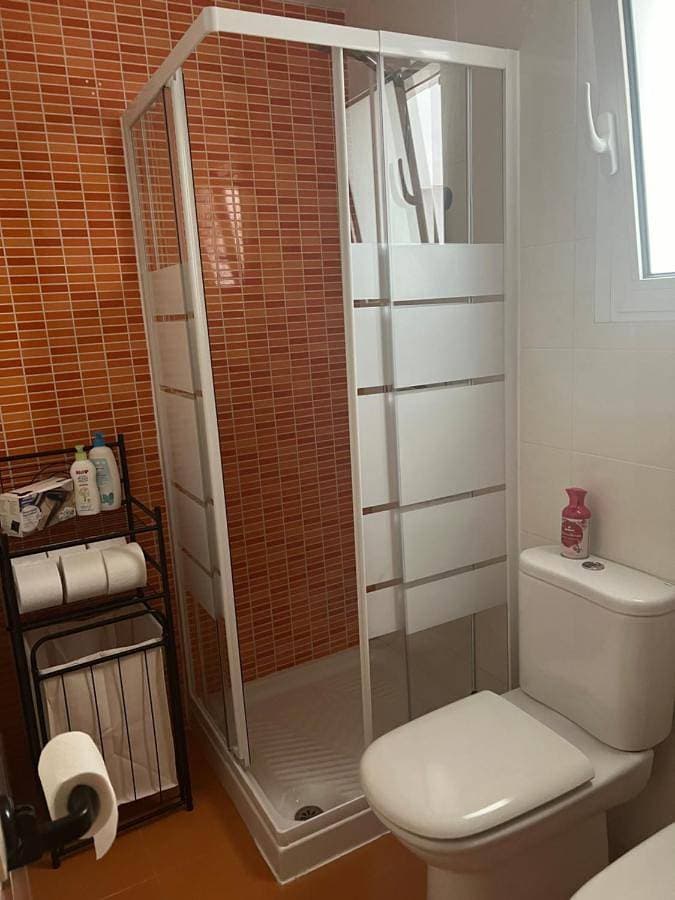 Foto 3 von 21: Two-Bedroom Apartment