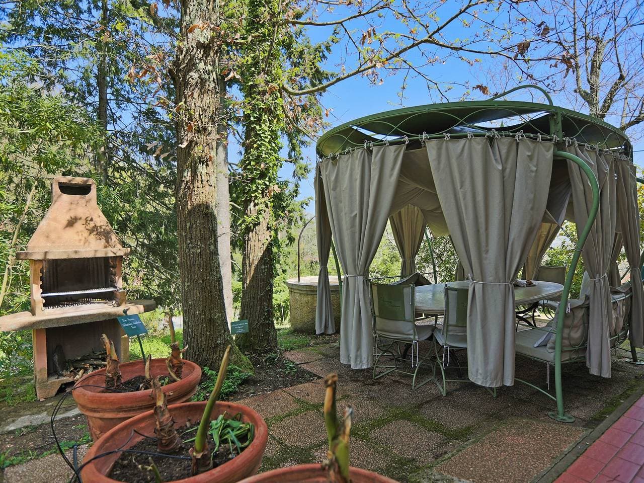 Foto 9 von 76: Wohnung in Sassetta mit Pool und Aussicht