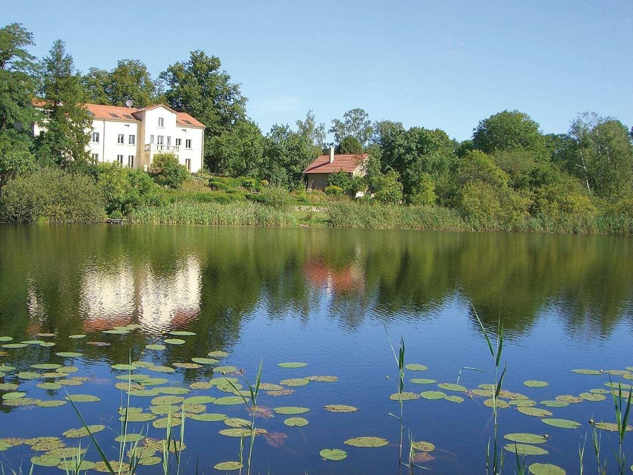 Villa am Trumpf - Design-Appartements im Naturgarten am See 1