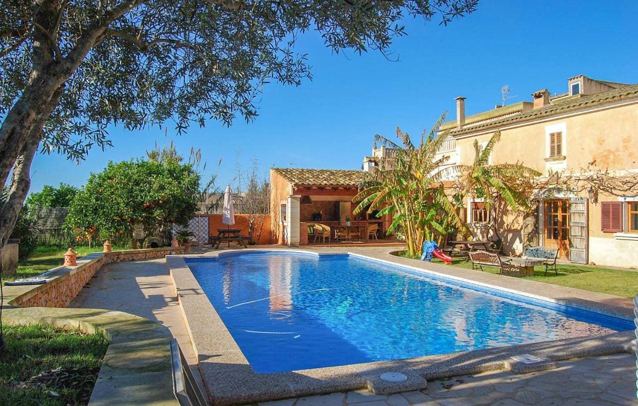 Foto 4 von 20: Five-Bedroom Holiday Home