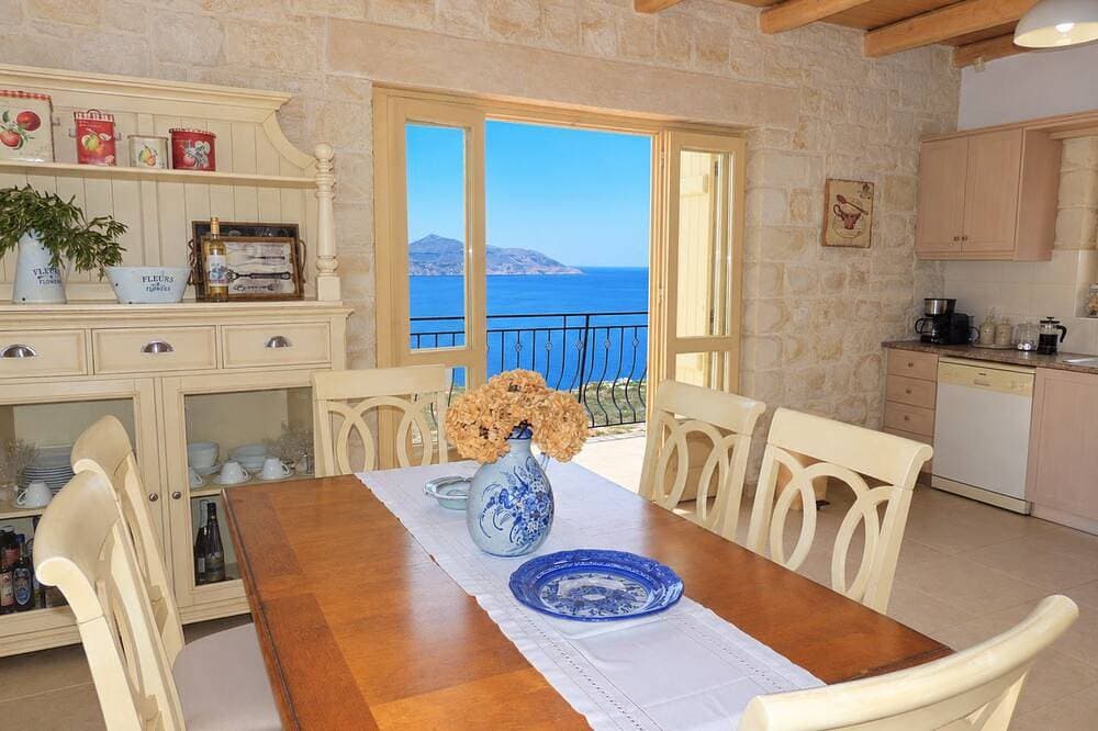 Foto 6 von 30: Villa Athina, Kokkino Horio, Chania. Charmante Steinvilla mit tollem Meerblick.