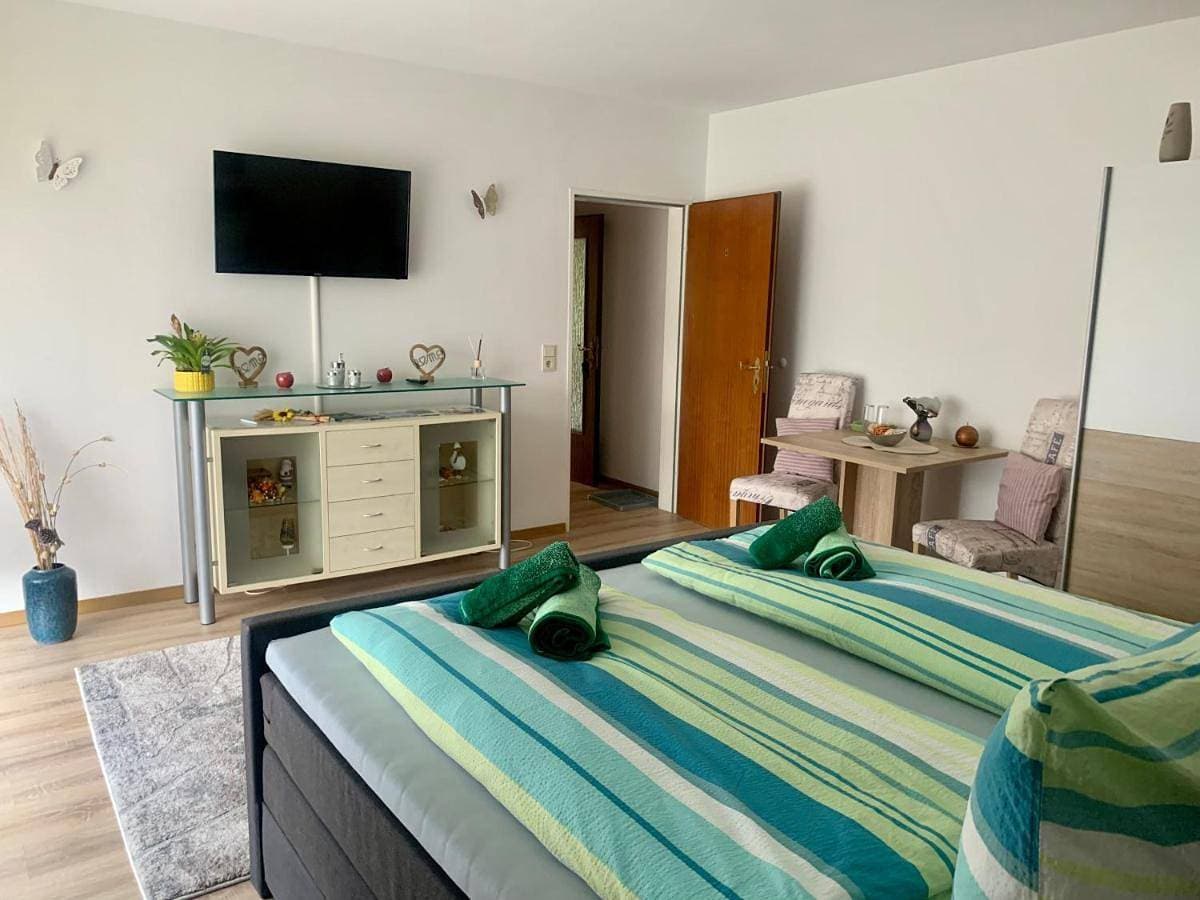 Foto 4 von 13: Double Room with Private Bathroom