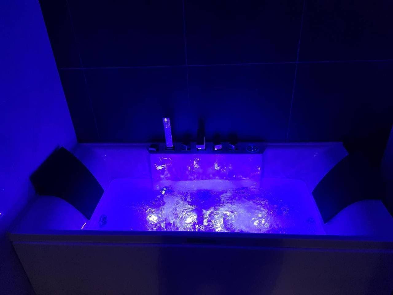 Foto 7 von 10: Suite with Spa Bath