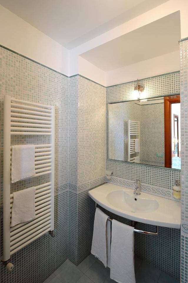 Foto 9 von 13: Double Room with Private Bathroom