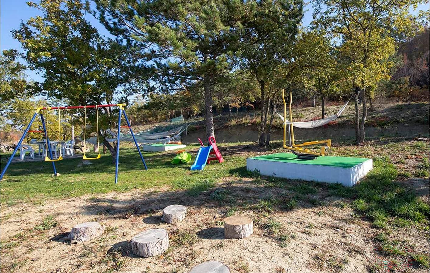 Foto 5 von 23: Gemütliches Mobilheim mit Pool in der Nähe des Stadtzentrums von Labin und des Flusses