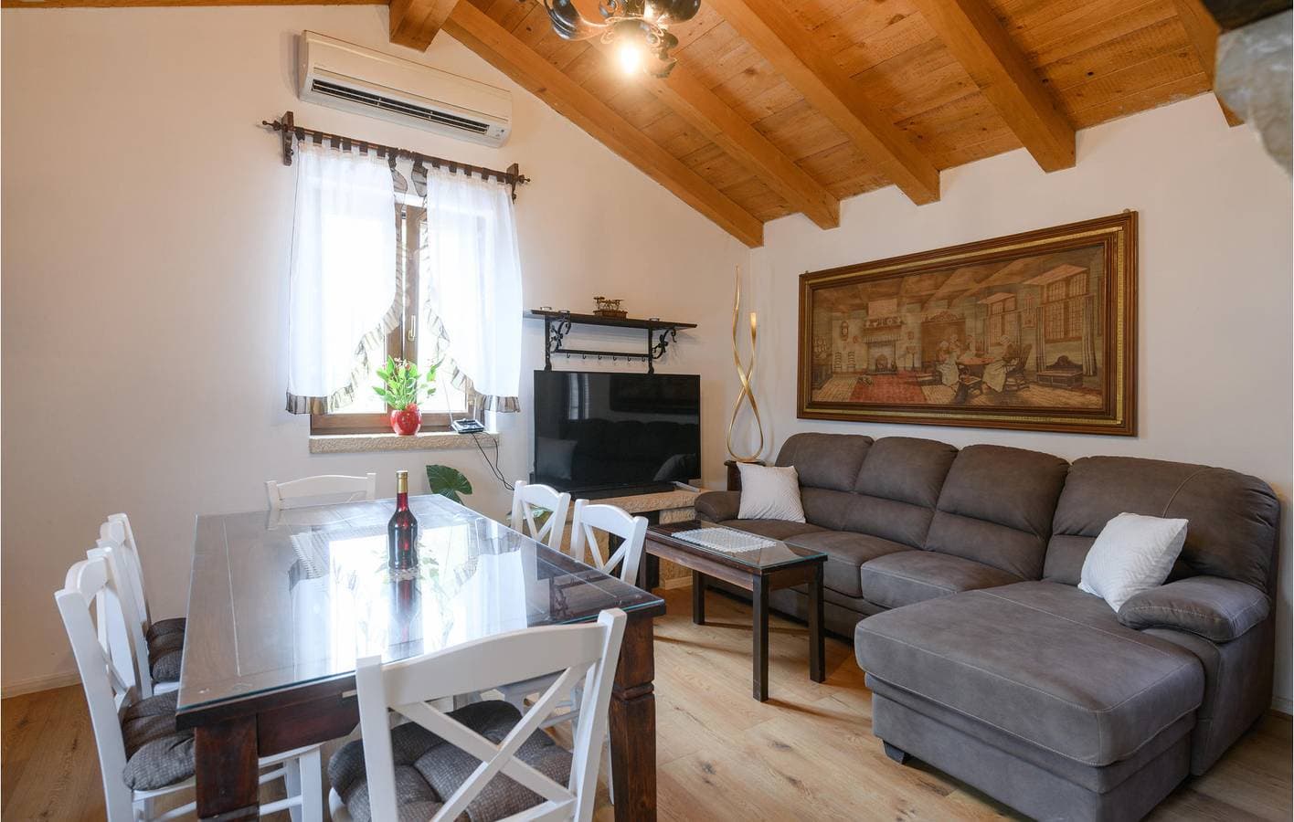Foto 12 von 26: Gemütliche Ferienwohnung mit Pool, WLAN und Parkplatz in der Nähe des Stadtzentrums von Rajki