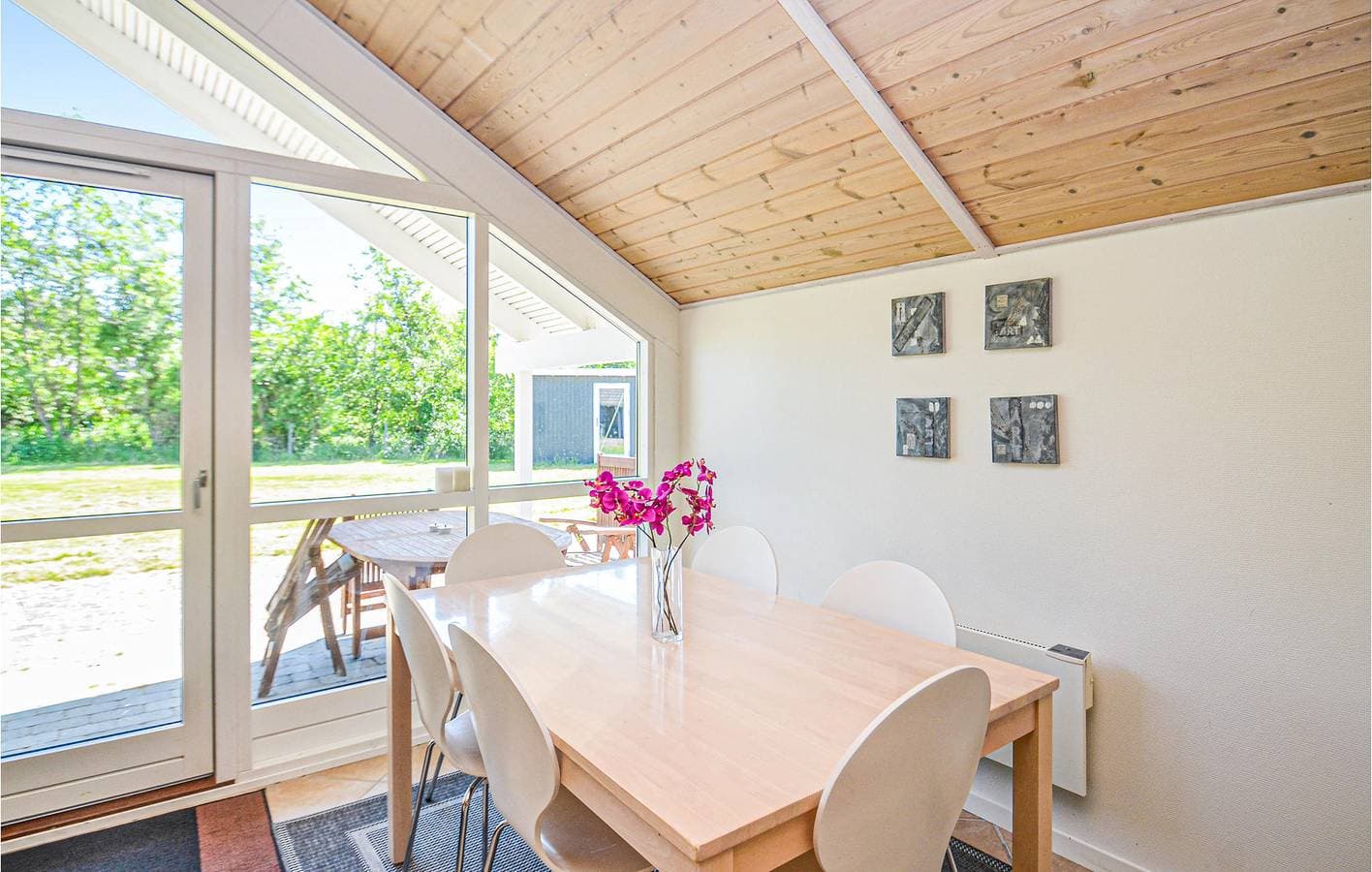 Foto 4 von 16: Ferienhaus für 6 Personen mit Whirlpool