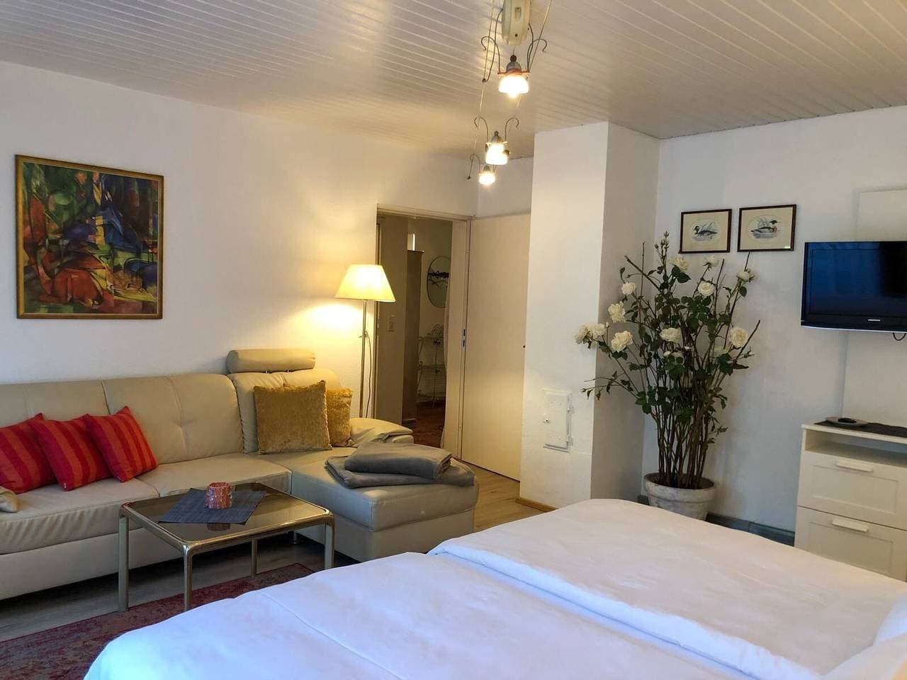 Foto 7 von 21: Ferienwohnung 1 mit Wintergarten und Wifi