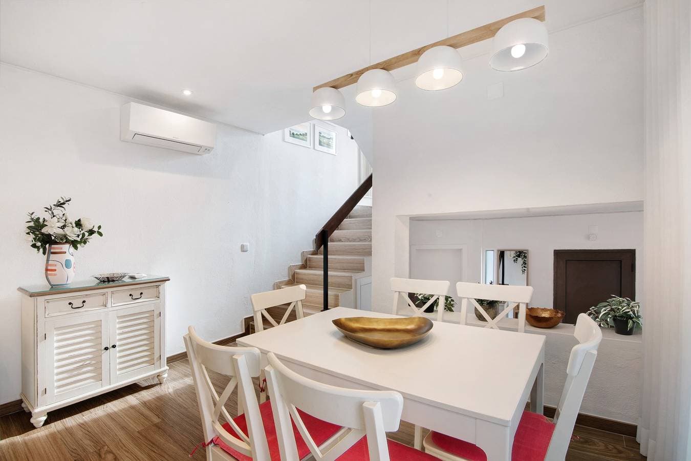 Foto 7 von 25: Ferienhaus 'Pear Tree' mit privater Terrasse, WLAN und Klimaanlage