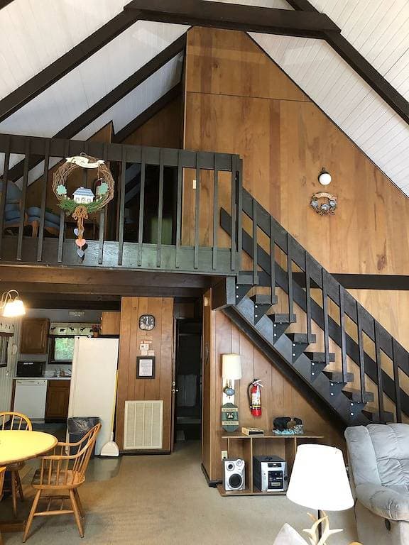 Foto 3 von 24: A Mountain Home für die Kosten für ein Hotelzimmer