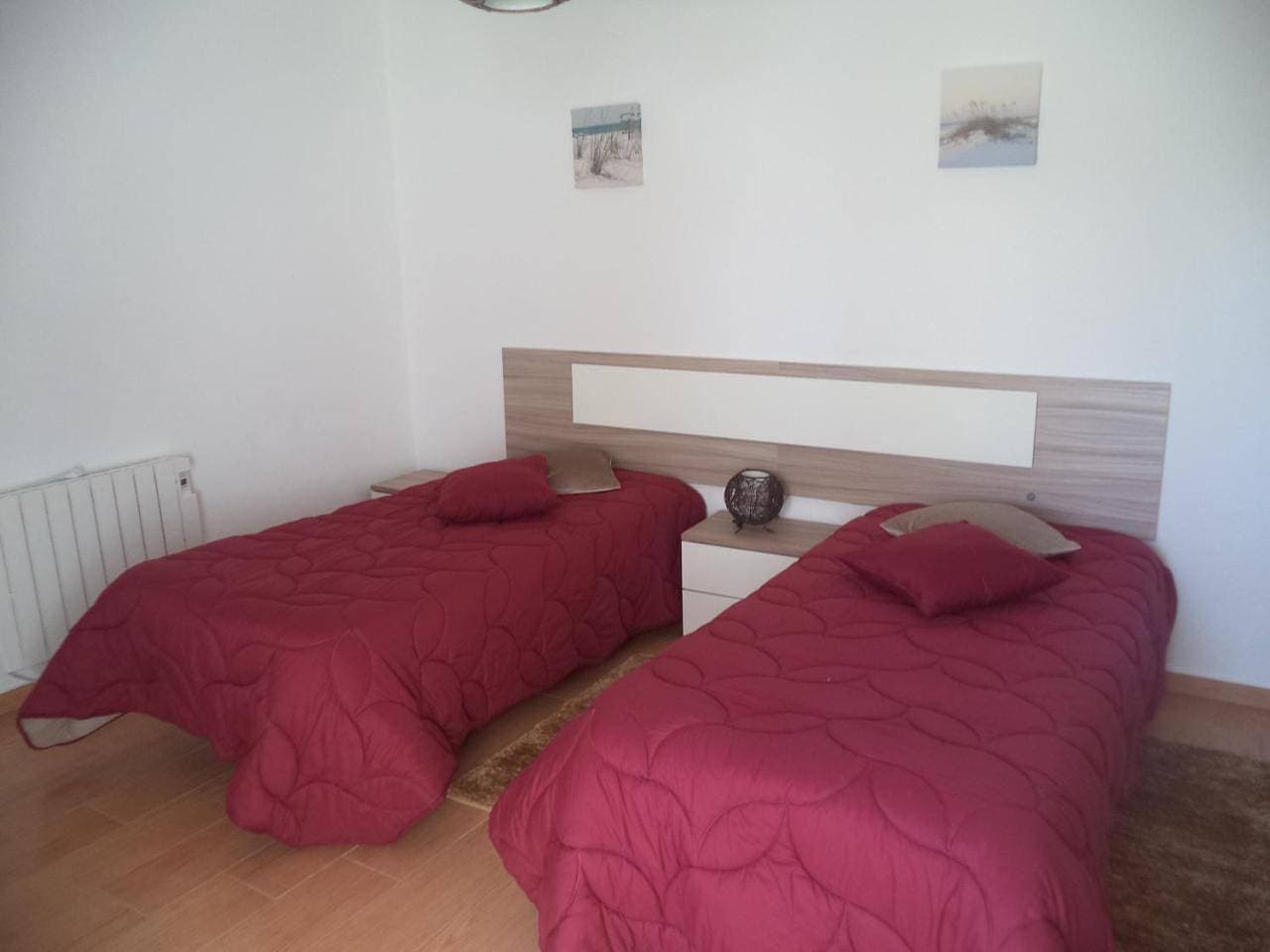 Foto 8 von 17: Twin Room with Private Bathroom