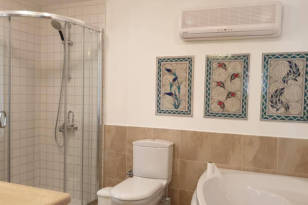 Foto 5 von 22: Romantic Stone Villa With Private Pool Just 100m From The Beach