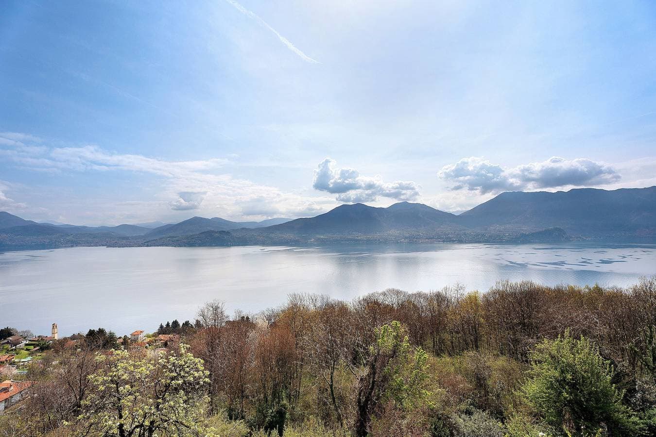 Foto 2 von 44: Ferienwohnung 'La Torretta Di Mozzola' mit Seeblick, privater Terrasse und WLAN