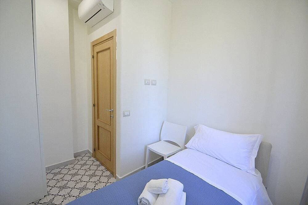 Foto 7 von 30: Villa Elicona D: A welcoming apartment situated in a central location, at a short distance from the Cathedral of Ravello, with Free Wi-Fi.