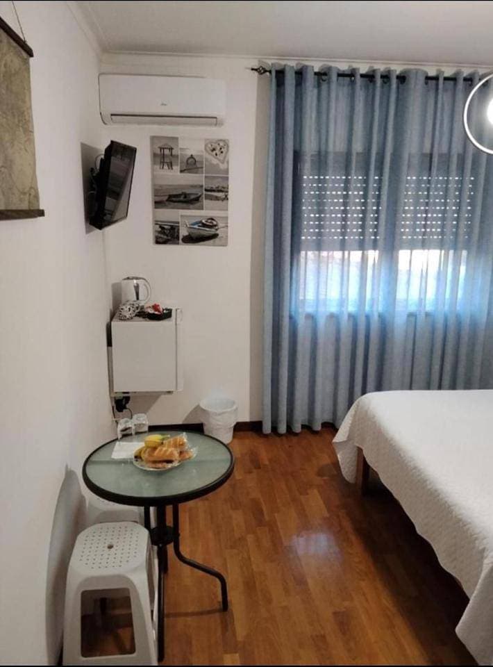 Foto 7 von 9: Double Room with Shared Bathroom