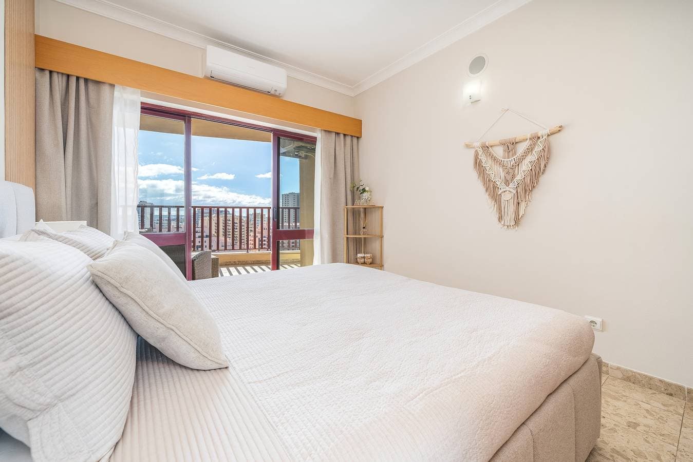 Foto 9 von 25: Apartment 'Praia Azul Ocean View' mit Meerblick, WLAN und Klimaanlage
