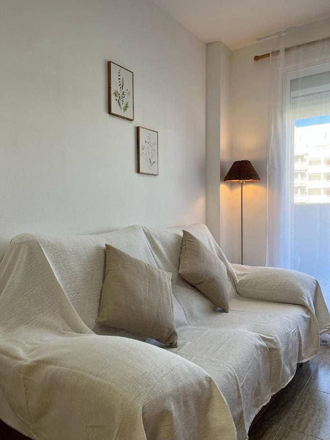Foto 5 von 35: Two-Bedroom Apartment