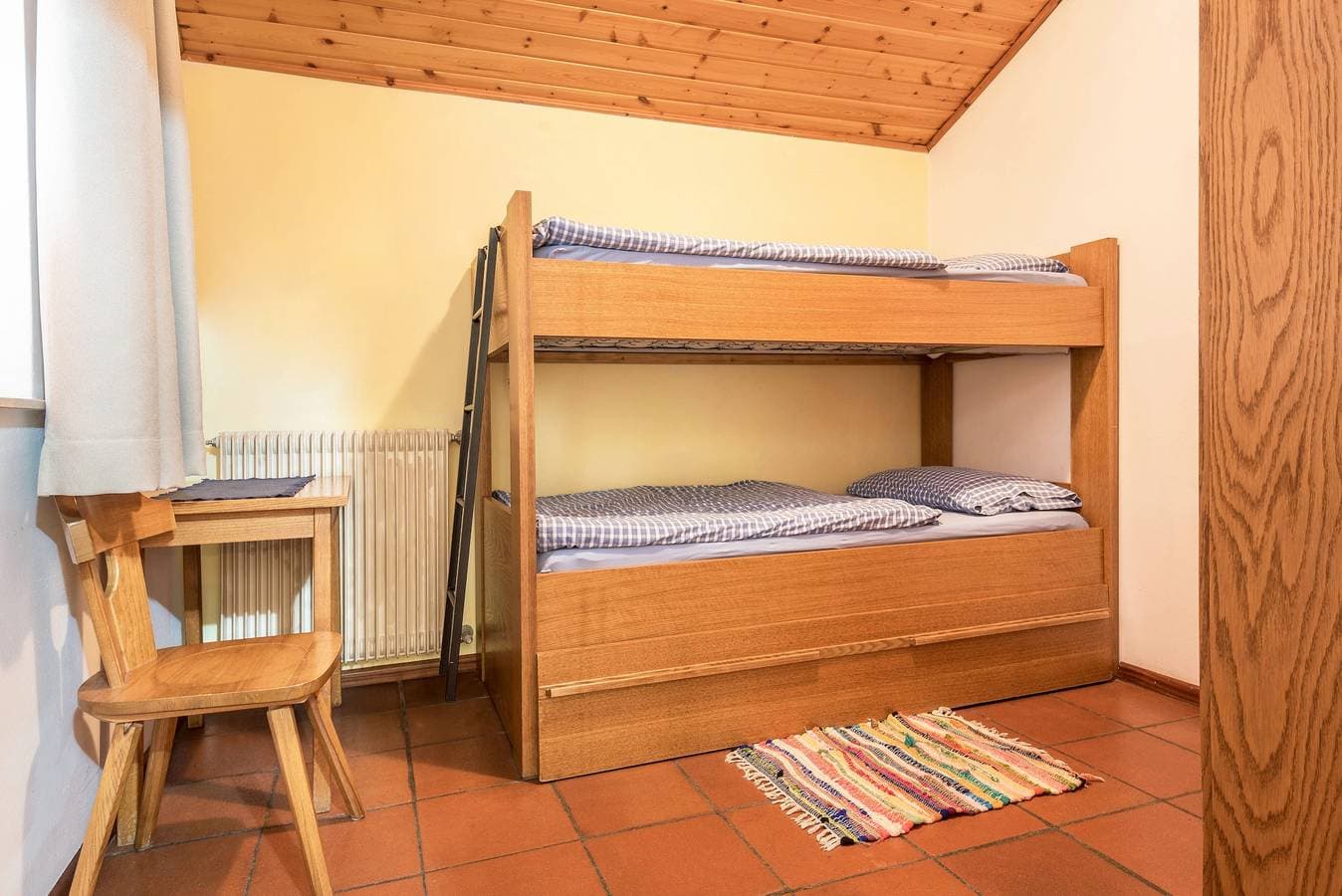 Foto 12 von 24: 'Pension Sonia Apartment 104' mit Bergblick, Garten und WLAN
