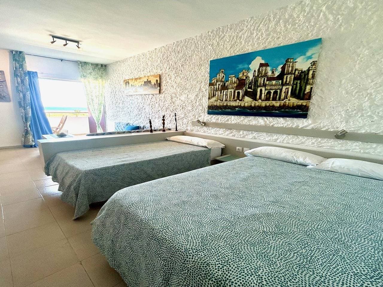 Foto 4 von 21: Strandwohnung in Solana Matorral mit Terrasse, Wi-Fi, in der Nähe von Geschäften