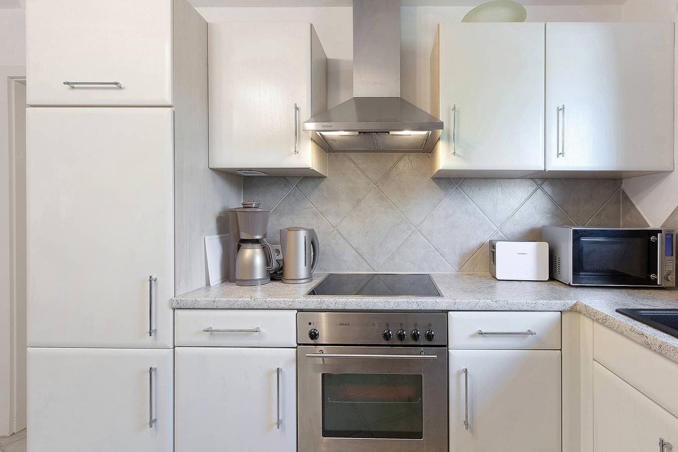 Foto 9 von 22: Business- & Freizeit-Apartment nahe Basel – WLAN, Parkplatz, E-Ladestation, Fitness, Terrasse, Grill