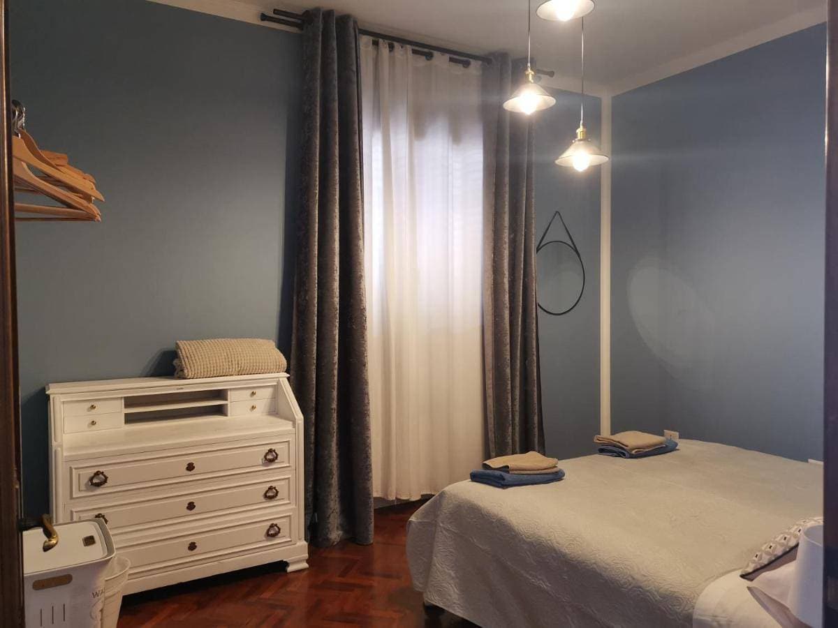 Foto 2 von 10: Double Room with Shared Bathroom