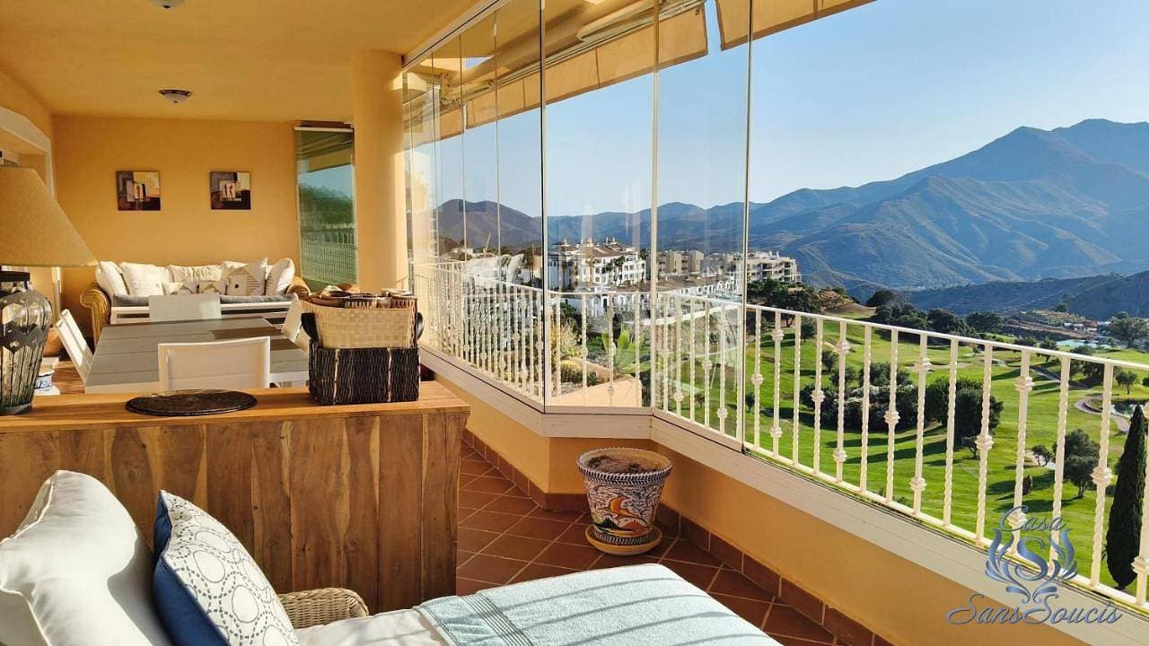 Foto 5 von 52: Three-Bedroom Apartment with Mountain View