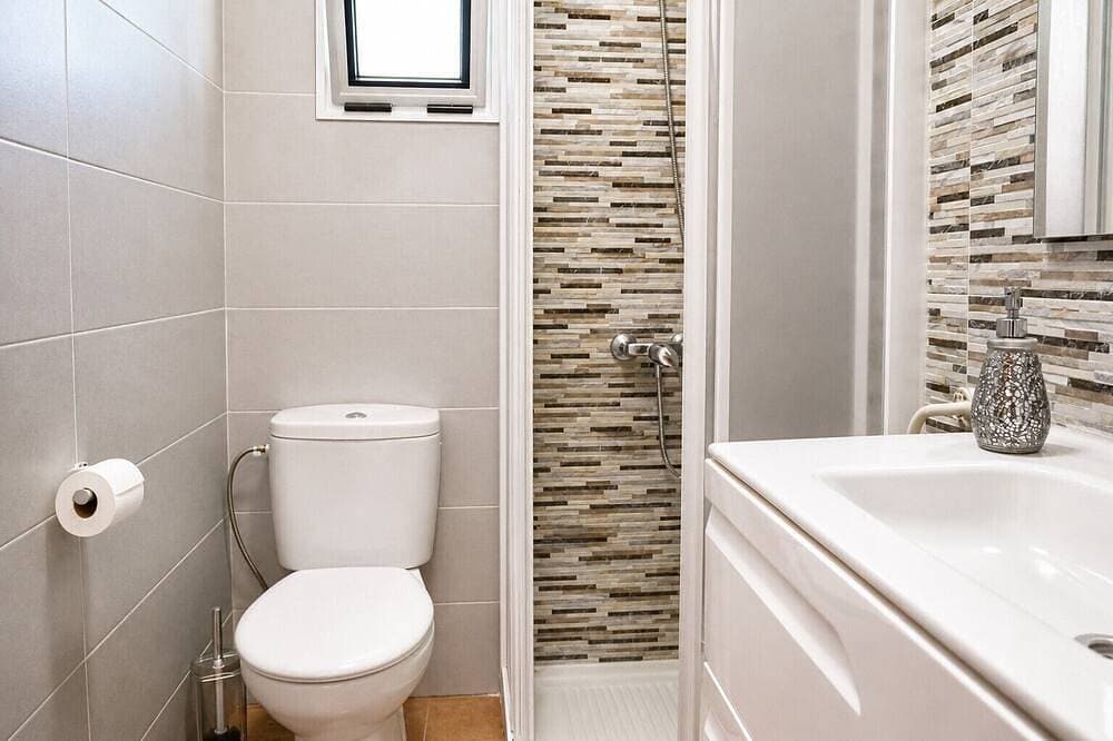 Foto 10 von 29: The Waves · Natural Pools & Sea Views, El Pris