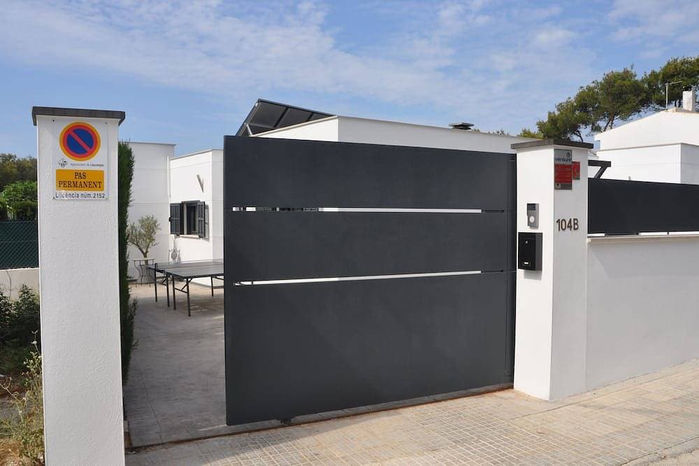 Foto 9 von 30: Moderner Bungalow mit beheiztem Pool, 50m vom Meer - Whirlpool -