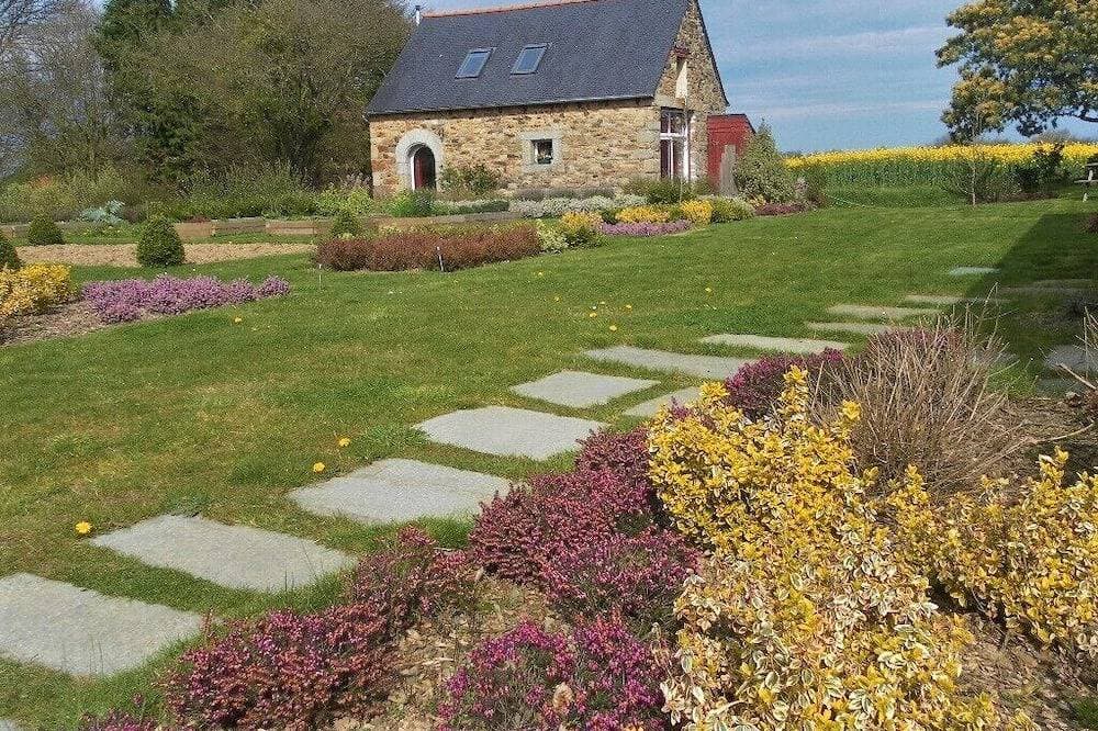 Ferienhaus 4/6 Pers. in der Nähe der Monts d'Arrée und der Pink Granite Coast 1
