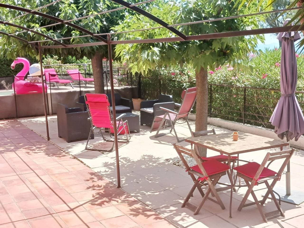 Foto 3 von 36: Villa mit privatem Pool, Garten und Panoramablick
