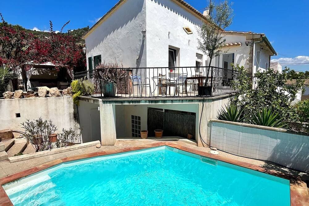 Lemon House 1