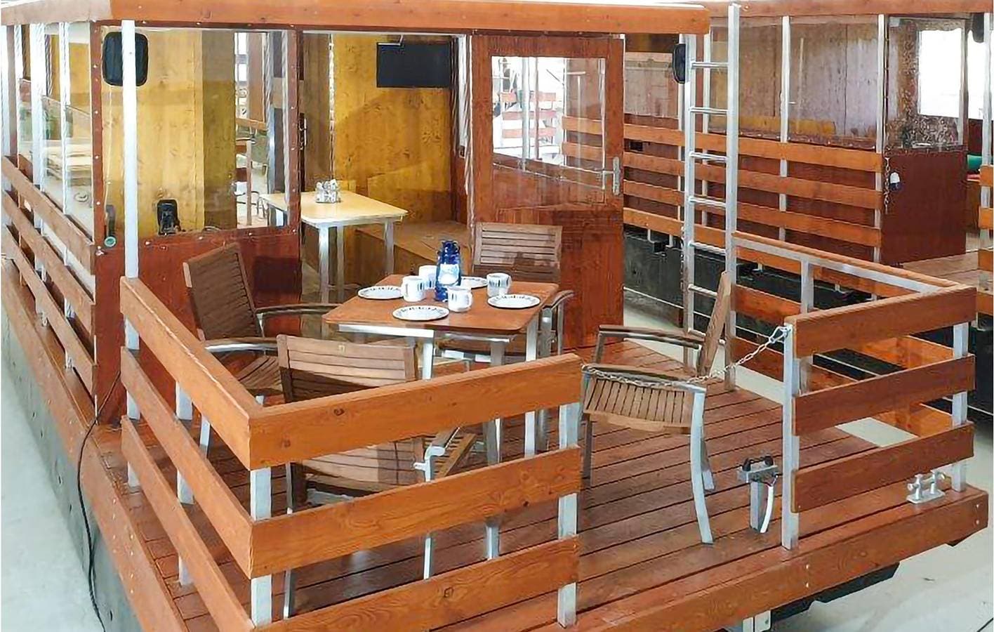Foto 2 von 16: Gemütliches Hausboot mit Terrasse & WiFi in der Nähe des Stadtzentrums von Neuruppin