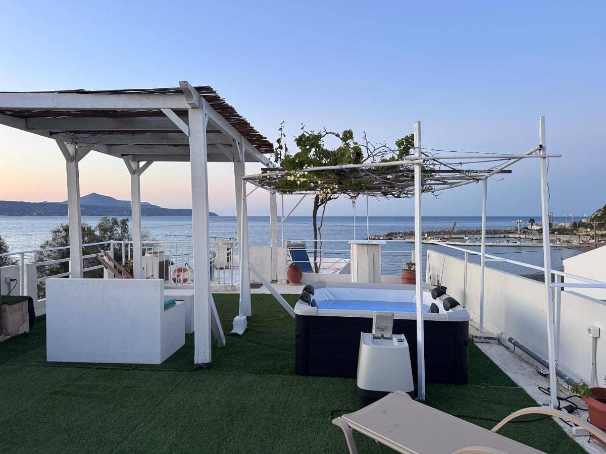 Foto 2 von 5: Two-Bedroom Apartment with Sea View
