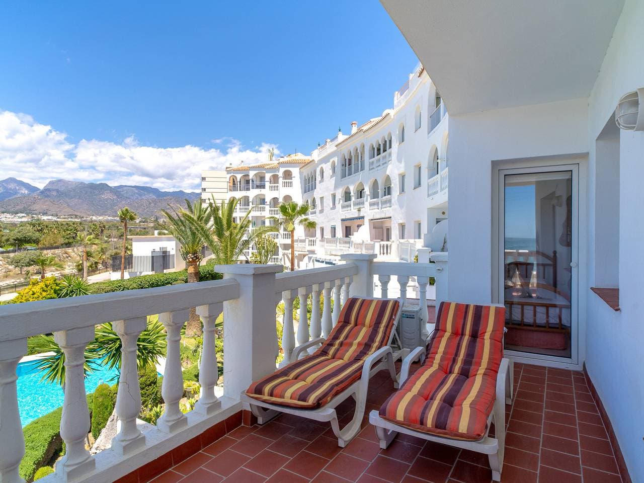 Foto 13 von 36: Wohnung am Strand in Nerja mit Pool und Klimaanlage