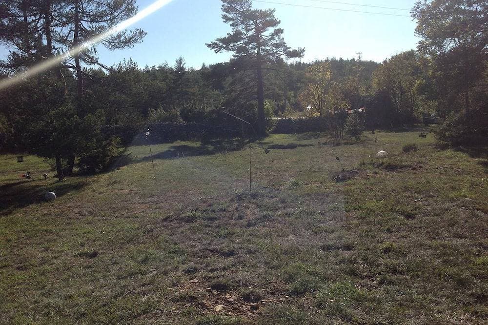 Foto 5 von 9: Timber-frame house bordering the Cévennes National Park. Quiet environment