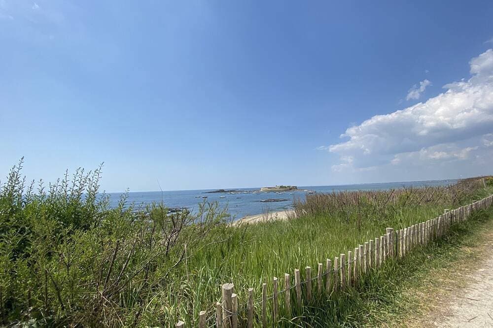 Foto 6 von 24: Renoviertes Studio mit Meerblick-Balkon, WIFI, nah am Strand und Einkaufsmöglichkeiten - 2 Pers