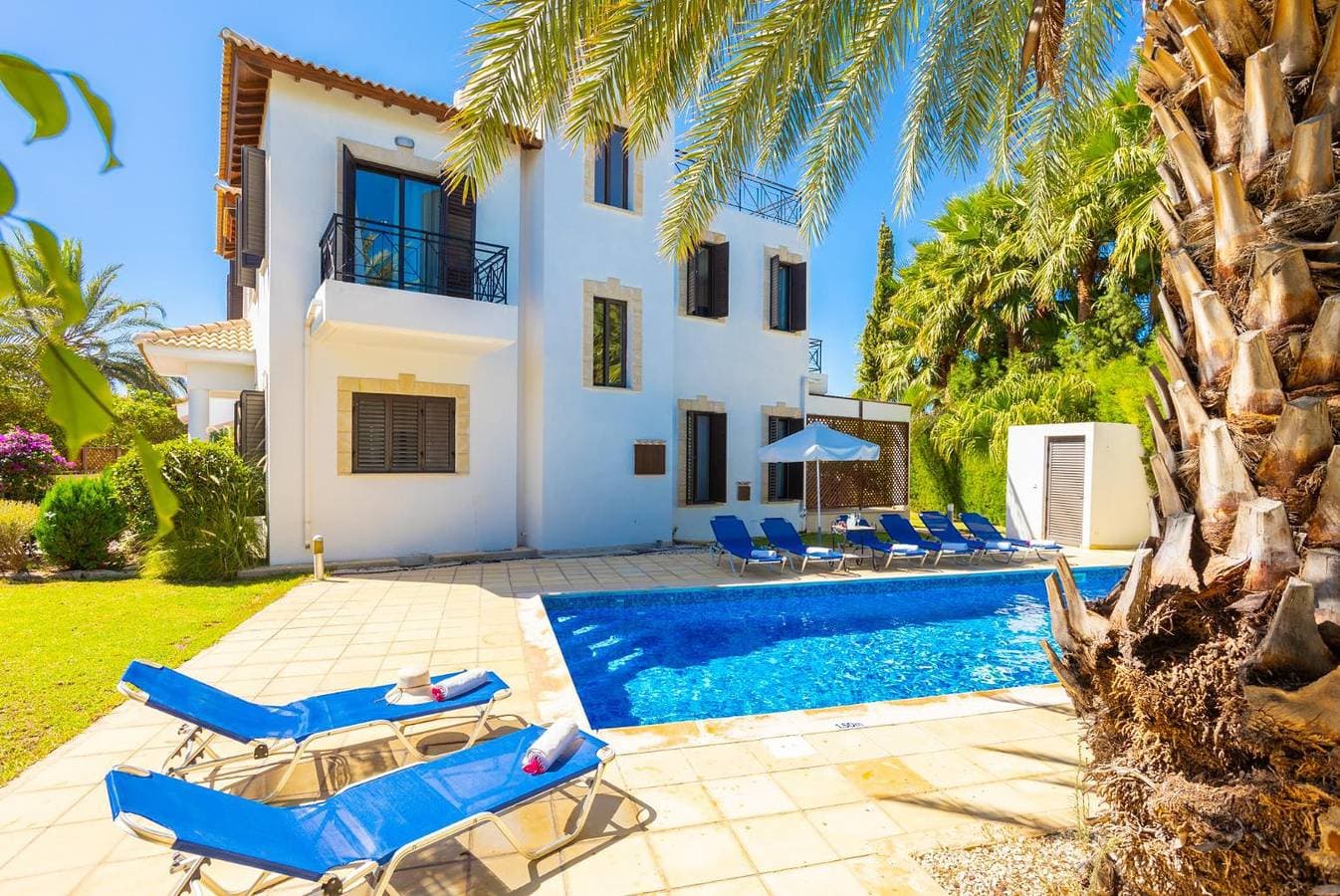 Foto 5 von 55: Villa für 8 Personen mit Terrasse