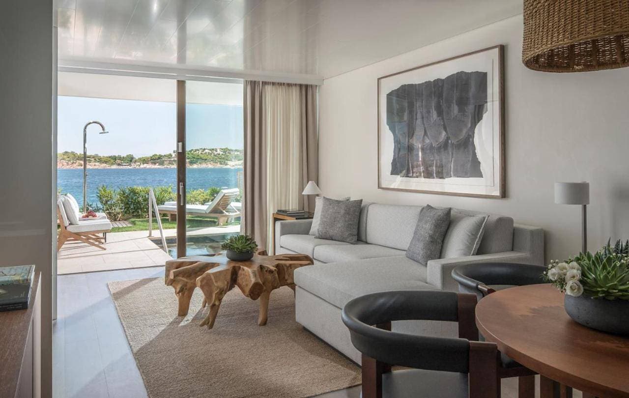 Foto 11 von 13: One-Bedroom King Suite with Nafsika Sea View Garden