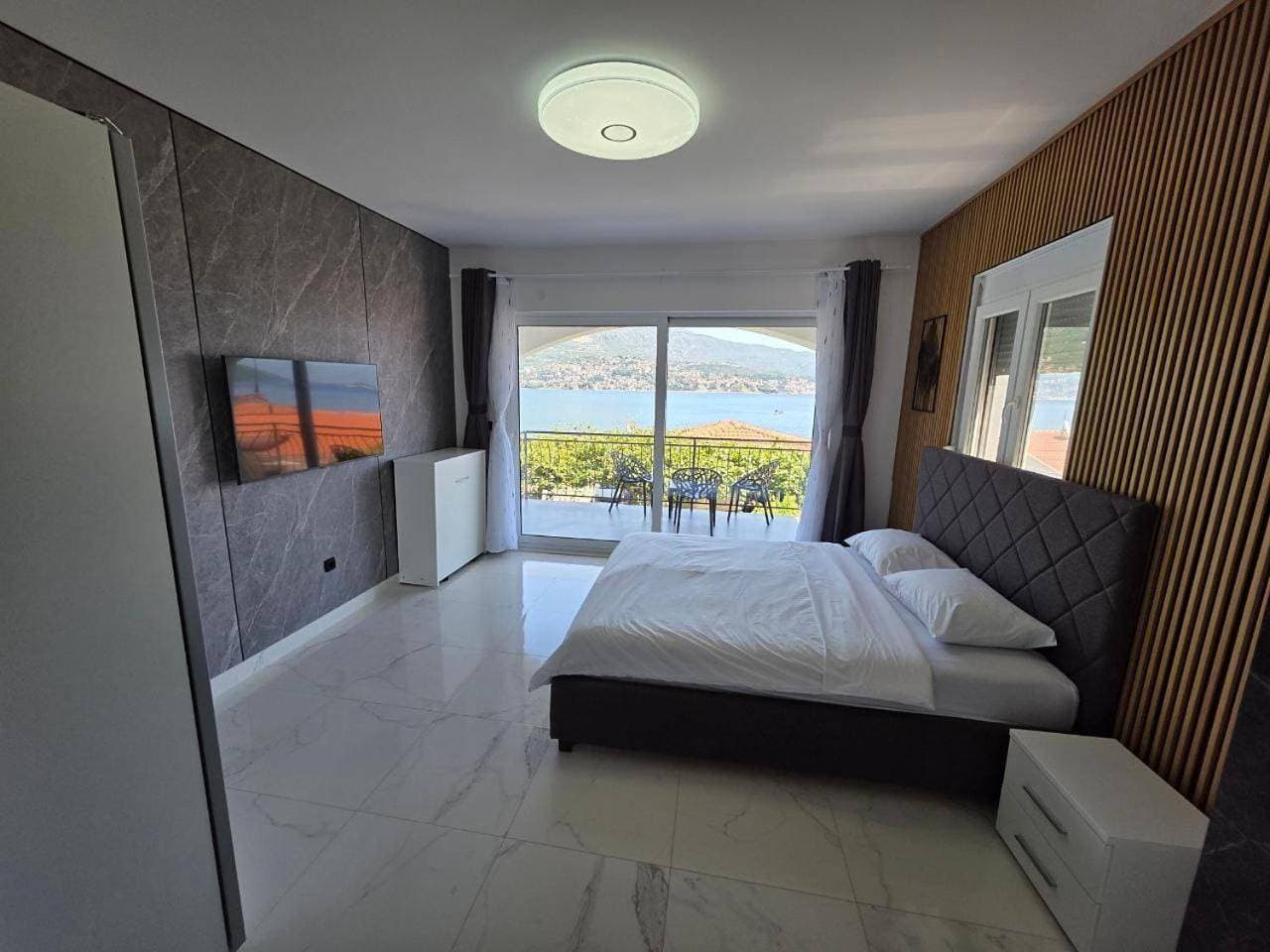 Foto 6 von 32: One-Bedroom Apartment with Balcony and Sea View