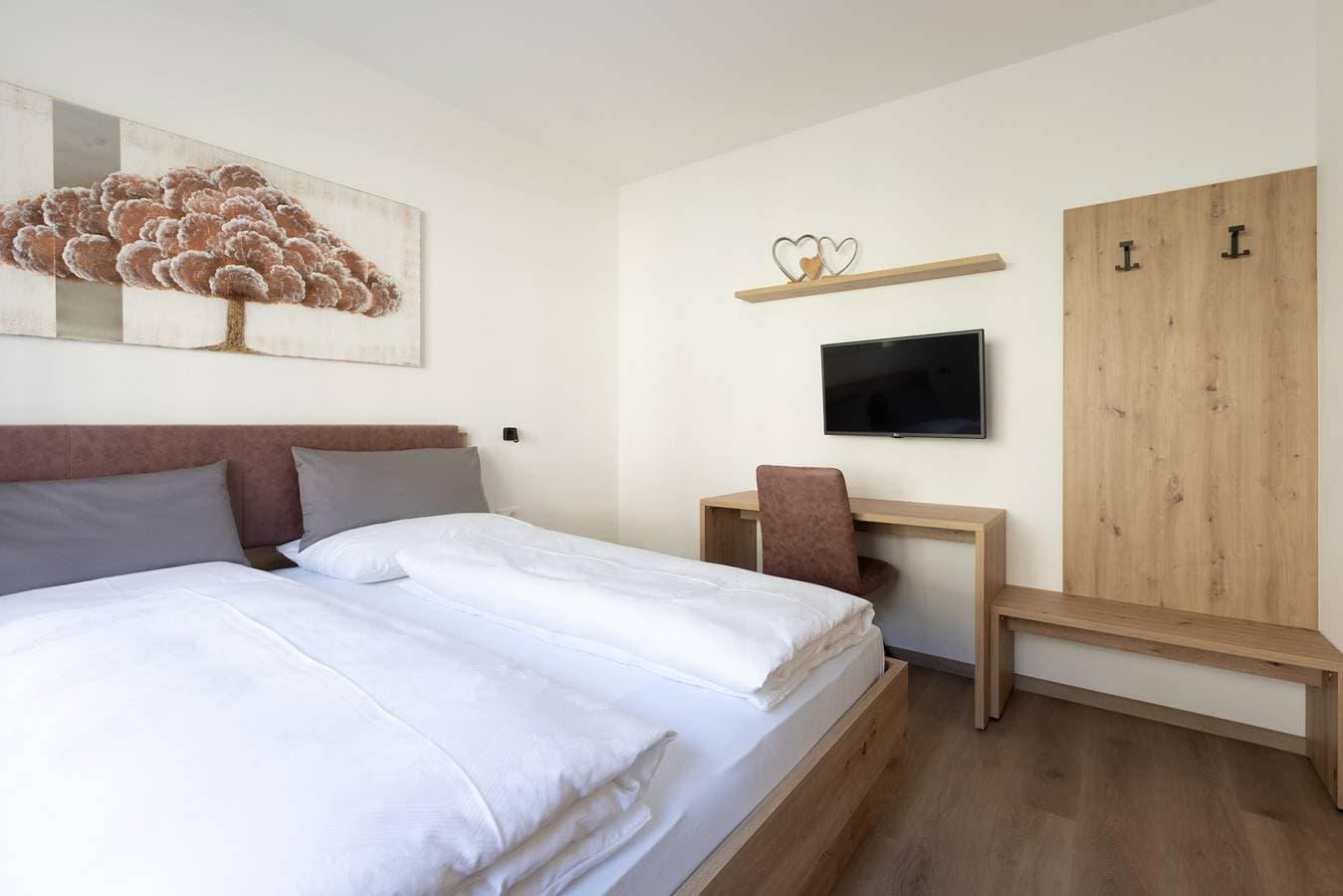 Foto 4 von 33: Ferienwohnung "Kleon 1" mit Bergblick, Gemeinschaftspool und WLAN