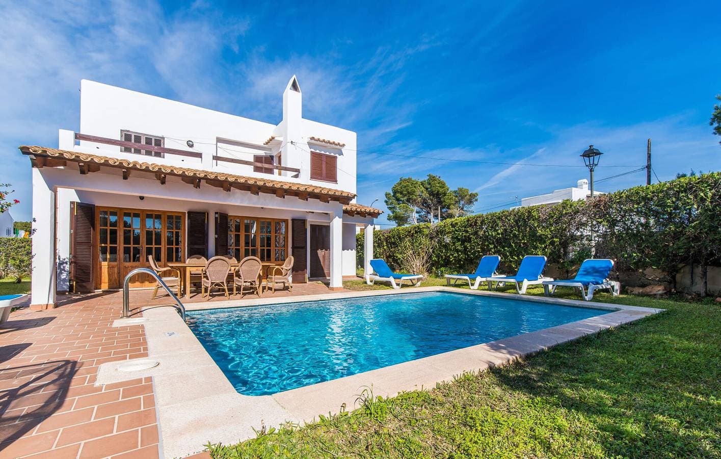 Glückseligkeit am Meer: Luxuriöses Apartment mit Pool und Küche bei Caló des Homes Morts 1