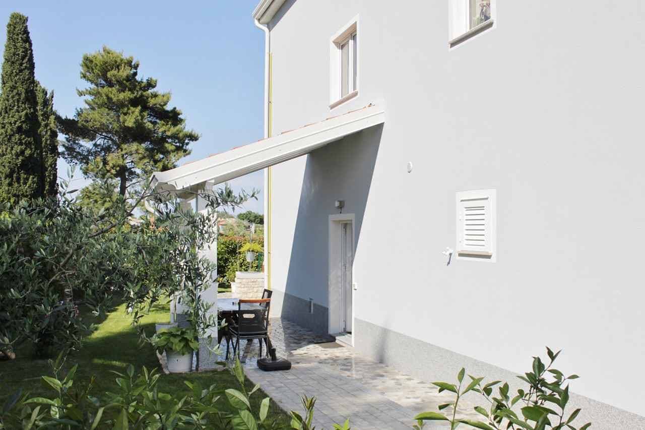 Foto 2 von 14: Ferienwohnung mit Terrasse und Grill