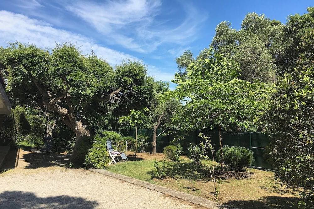 Foto 10 von 16: Pampelonne Strand-Center, Erdgeschoss eines Hauses, 2500 m2 Grundstück