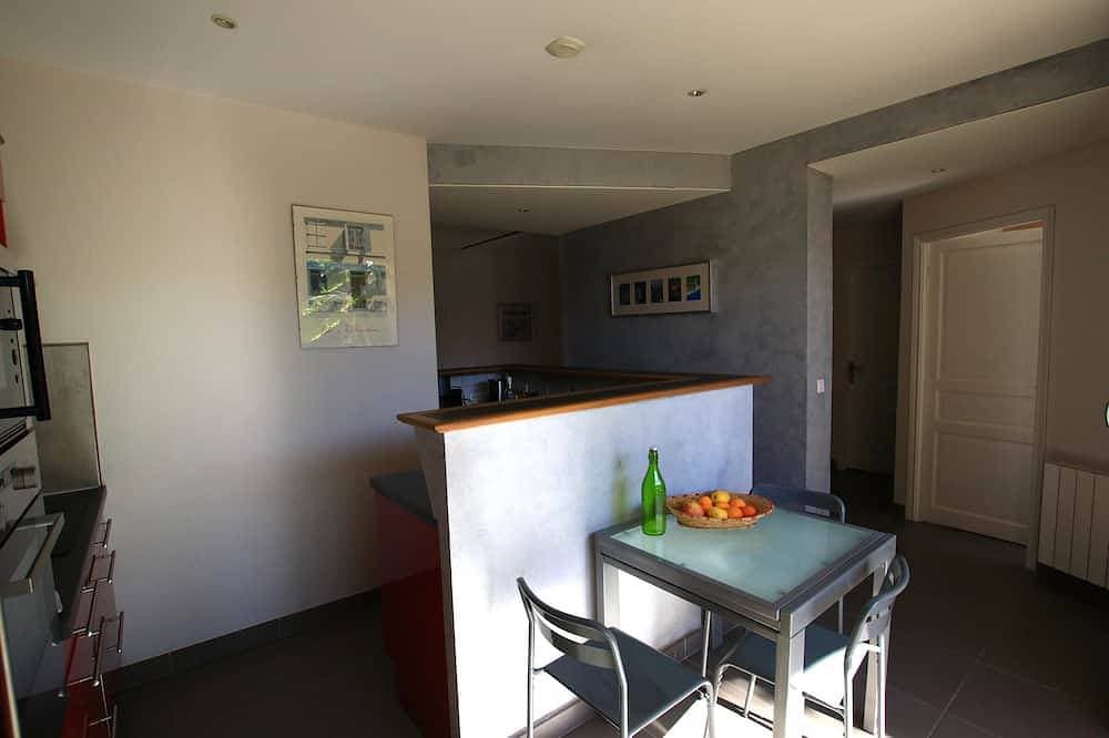 Foto 12 von 29: Haus mit Pool und Garten