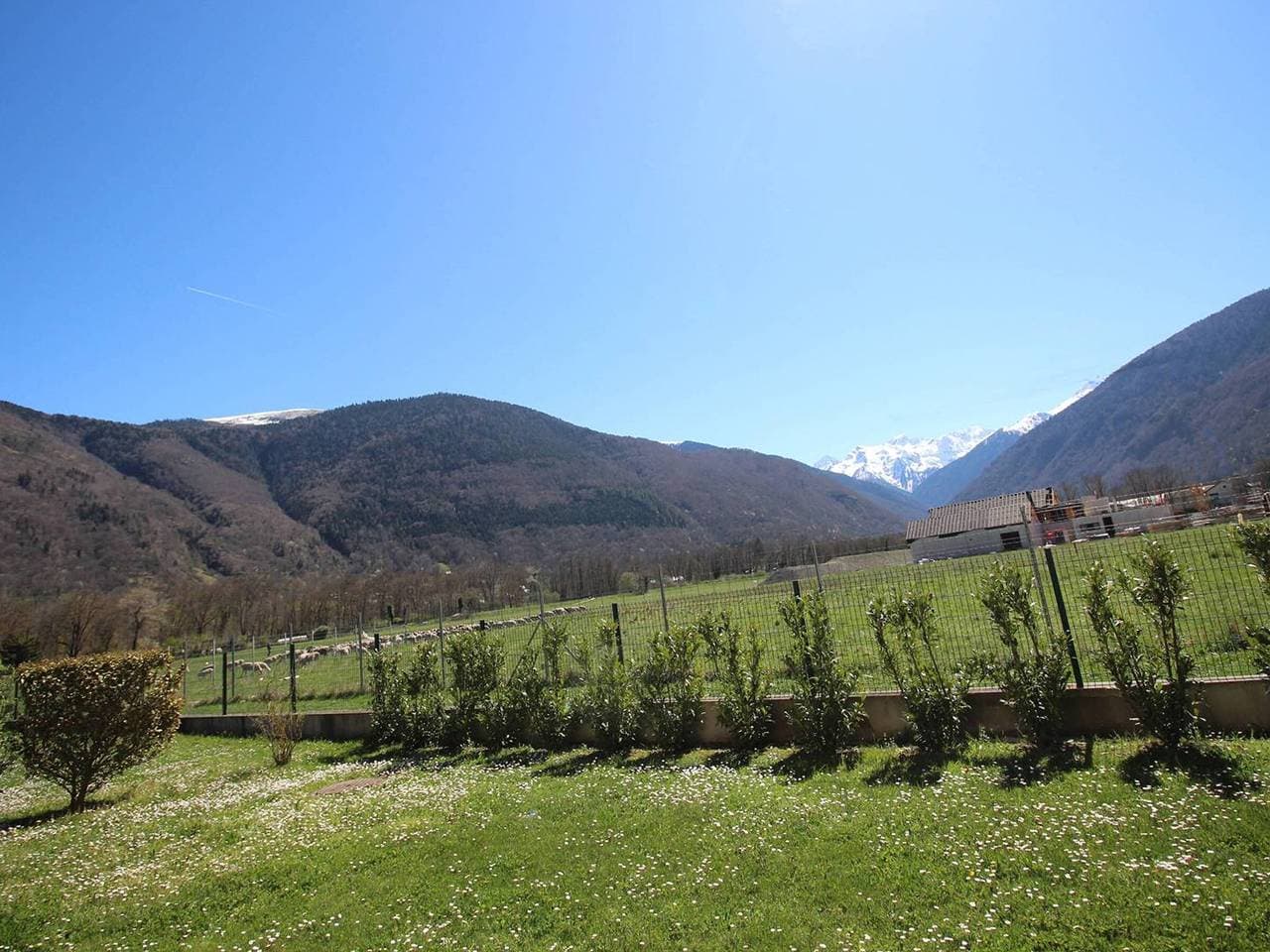 Foto 13 von 15: Moderne 51m² Wohnung in Luchon - 4 Pers, Terrasse, Parkplatz
