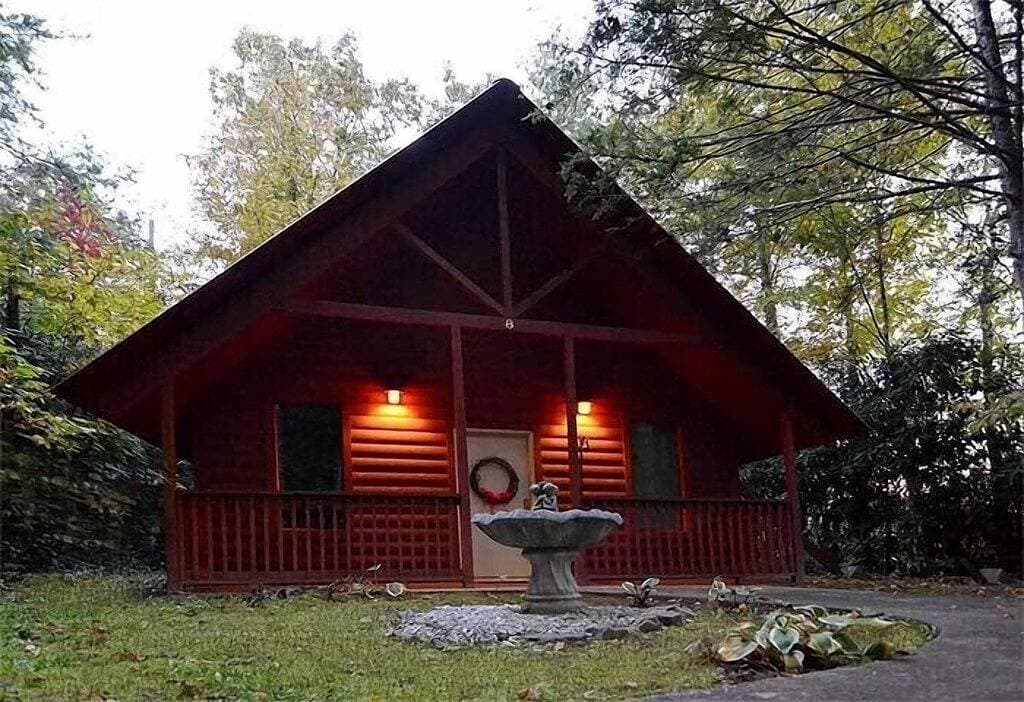Foto 10 von 21: Über $ 700 in Gratis-Tickets, Herz-Whirlpool, Whirlpool, Kingsize-Bett, Internet, 5 Minuten zum Aquarium