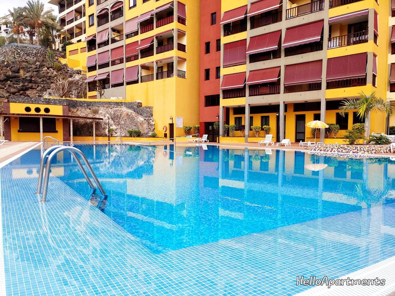 Schöne moderne Wohnung in Playa de La Arena mit Terrasse und Pool 1