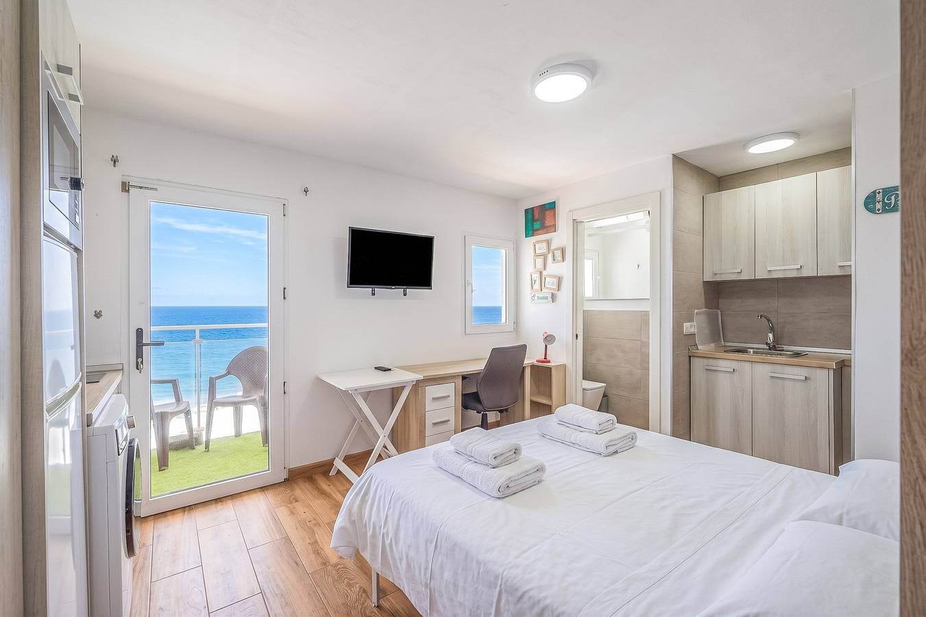 Presidente Loft - Ocean Views & Natural Pools 1