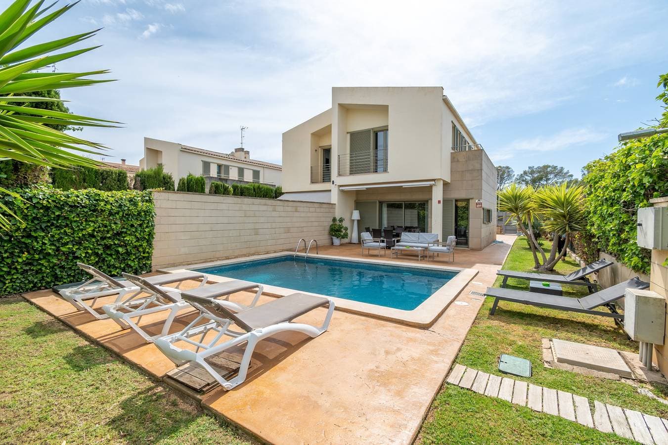Astur - Moderno Chalet Con Piscina 1